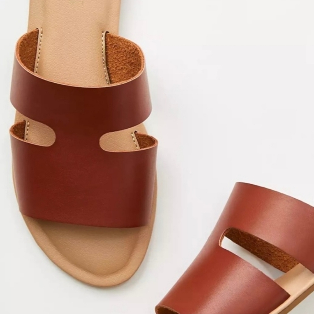 NEW! ANN TAYLOR LOFT Cut Out Flat Cegan Leather Cognac Slide Sandals 7. - Picture 2 of 6